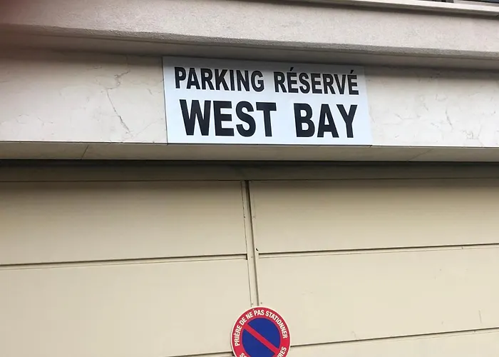 アパート West Bay *